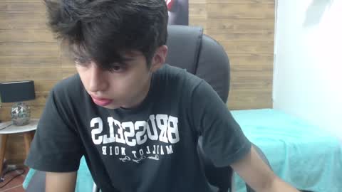 Snapshot of jhoellx chatting on 4, 2, 2025 Jhoel online show from 4, 2, 2025
