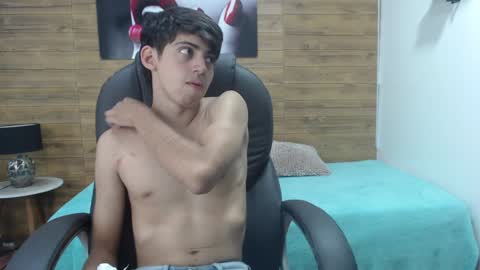 Snapshot of jhoellx chatting on 5, 2, 2025 Jhoel online show from 5, 2, 2025