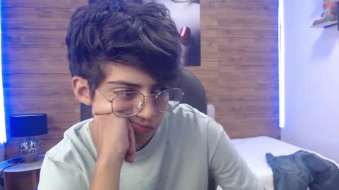 Snapshot of jhoellx chatting on 4, 3, 2025 Jhoel online show from 4, 3, 2025