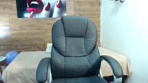 Snapshot of jhoellx chatting on 12, 10, 2025 Jhoel online show from 12, 10, 2025