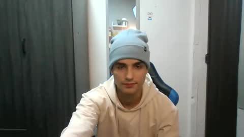 Snapshot of jhon_2000s chatting on 9, 2, 2025 jhon online show from 9, 2, 2025