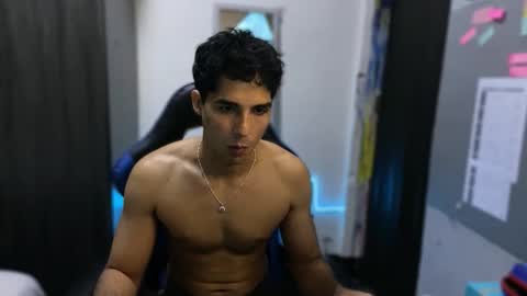 Snapshot of jhon_2000s chatting on 4, 10, 2025 jhon online show from 4, 10, 2025