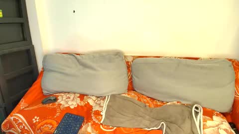 Snapshot of jhon_gade chatting on 21, 10, 2025 jhon_gade online show from 21, 10, 2025