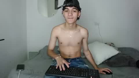 jhonay__cute online show from 11, 7, 2026