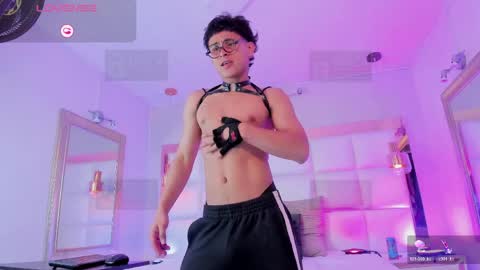 JHONNATHAN online show from 7, 4, 2026