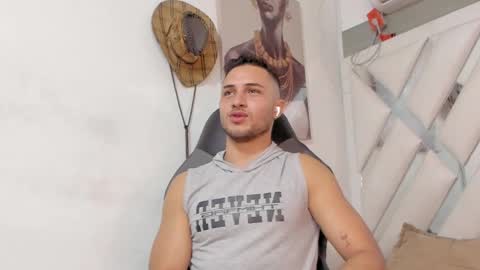 Snapshot of jhonny_flames7 chatting on 5, 1, 2025 jhonny online show from 5, 1, 2025