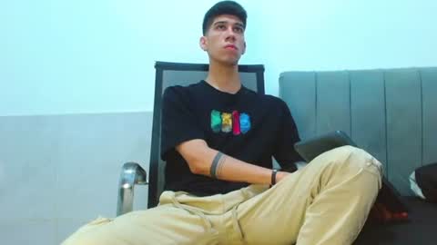 Snapshot of jhony_sex3 chatting on 11, 7, 2026 jhony_sex3 online show from 11, 7, 2026