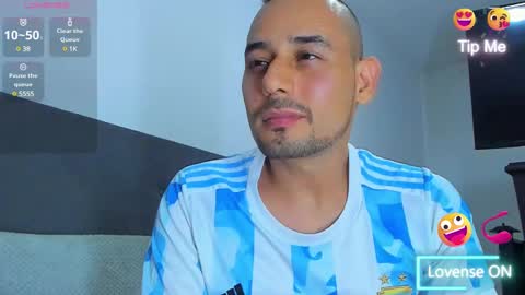 Jhony Alzate online show from 13, 2, 2025