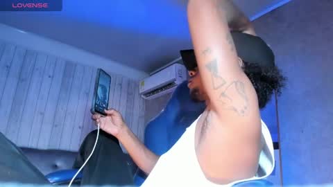 Snapshot of jhonymiller chatting on 5, 5, 2026 jhonymiller online show from 5, 5, 2026