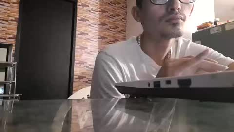 Jhosuamoore  online show from 3, 11, 2025