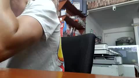 Jhosuamoore  online show from 9, 11, 2025