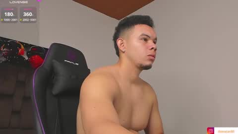 Jhonatan80  online show from 7, 3, 2025