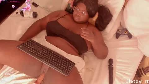 Hello iam hoxy ready to get wet online show from 28, 2, 2025