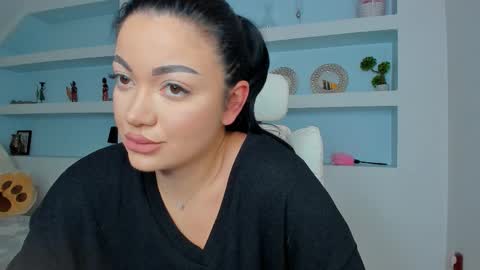 Juliee online show from 27, 11, 2025