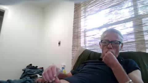 Snapshot of jizzmitten5 chatting on 11, 9, 2025 jizzmitten5 online show from 11, 9, 2025