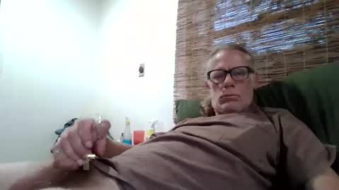 Snapshot of jizzmitten5 chatting on 2, 10, 2025 jizzmitten5 online show from 2, 10, 2025