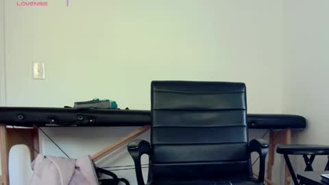 Nicole  Allen online show from 28, 5, 2026