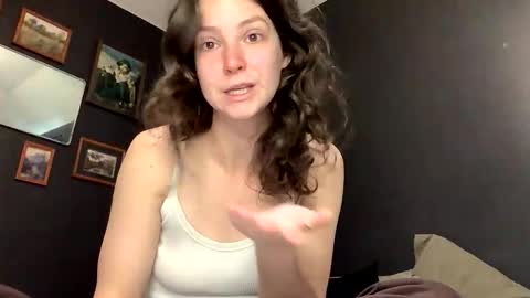 jlynn1997 online show from 13, 4, 2026