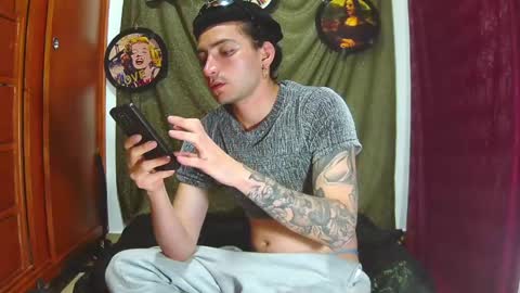 Miguel    ONLYFANS   THECRAZYADAM online show from 18, 4, 2026