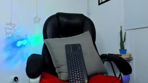 IGJmortton online show from 14, 12, 2025