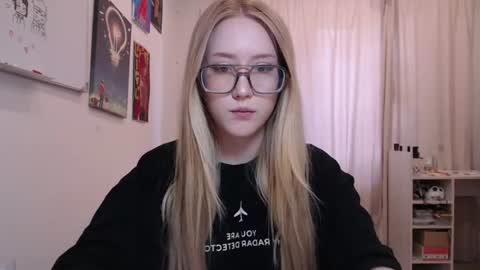 Snapshot of joan_kiss chatting on 25, 6, 2026 joan_kiss online show from 25, 6, 2026