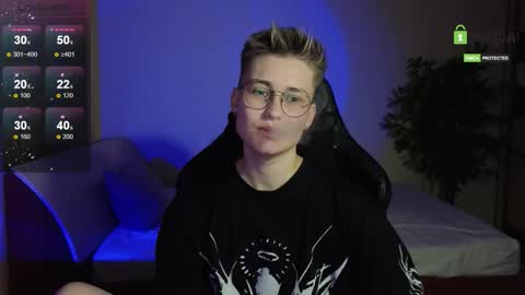 Snapshot of joan_night chatting on 10, 9, 2025 J online show from 10, 9, 2025