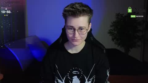 Snapshot of joan_night chatting on 31, 10, 2025 J online show from 31, 10, 2025