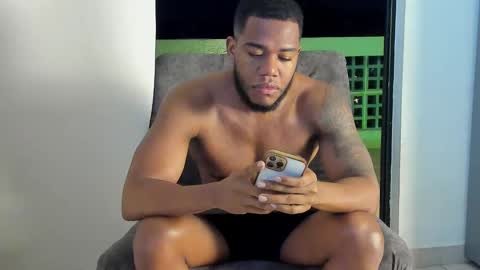 JOAN SAENZ online show from 20, 1, 2025