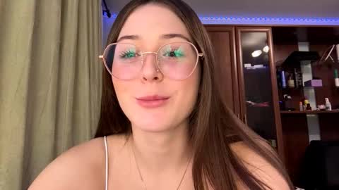 Adel online show from 28, 11, 2025