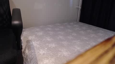 Joanna and Greg online show from 4, 3, 2025