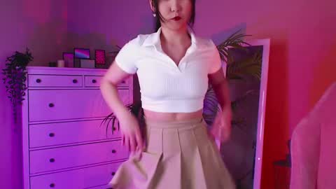 Amina online show from 8, 2, 2025