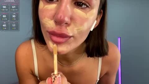 Nicole online show from 17, 12, 2025