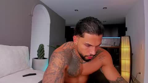 joe_esthetic online show from 15, 2, 2025