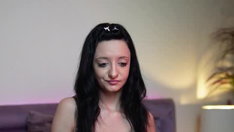  Joelle  online show from 19, 12, 2025