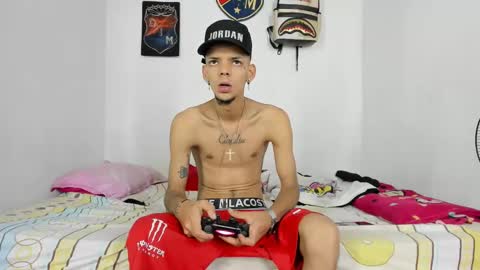 johan_and_antonella online show from 13, 12, 2024