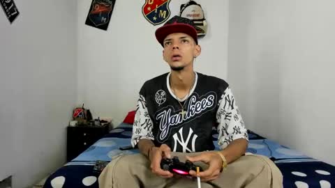 johan_and_antonella online show from 21, 1, 2025