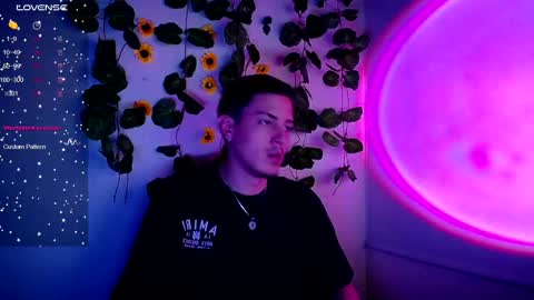 johan_parker222 online show from 25, 9, 2025