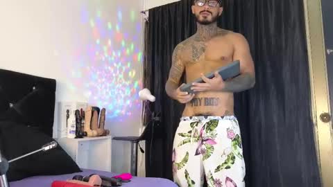 John  online show from 26, 2, 2025