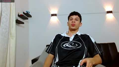 Snapshot of john_ssnow29 chatting on 7, 6, 2026 john_ssnow29 online show from 7, 6, 2026