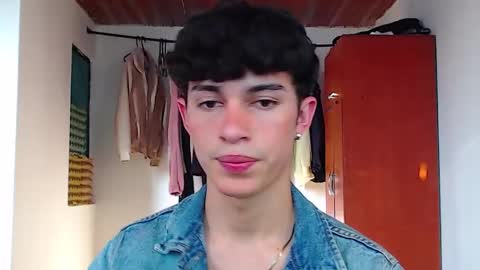 John Vichenso online show from 19, 9, 2025