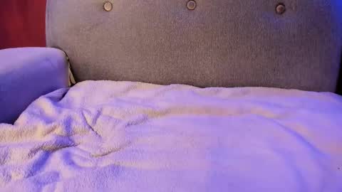 John carrie    Independent  Help me reach my goal 100 likes and 10000 followers  online show from 7, 10, 2025