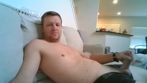 Snapshot of johnd101020 chatting on 3, 12, 2025 johnd101020 online show from 3, 12, 2025