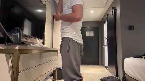 J online show from 27, 10, 2025