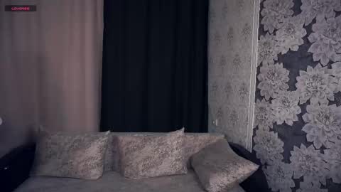 Snapshot of johnnietantum chatting on 26, 10, 2025 Rocio online show from 26, 10, 2025