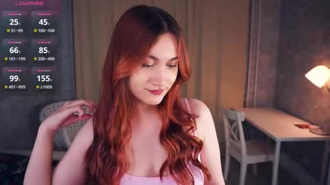 Snapshot of johnnietantum chatting on 28, 11, 2025 Rocio online show from 28, 11, 2025