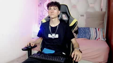 johnny_cagee online show from 18, 12, 2025