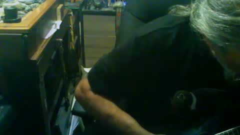 Snapshot of johnnyshung1 chatting on 1, 10, 2025 johnnyshung1 online show from 1, 10, 2025