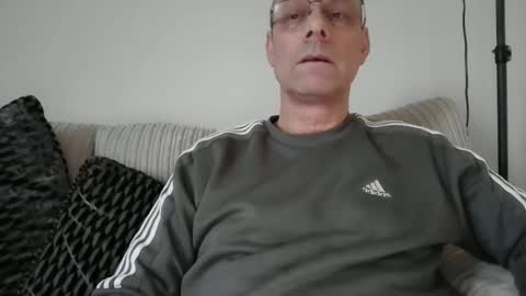 Snapshot of johnpevans chatting on 19, 1, 2026 johnpevans online show from 19, 1, 2026