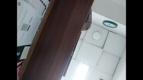 johnpop9090 online show from 21, 4, 2026