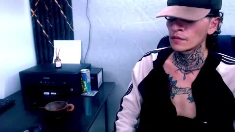 Snapshot of johnsonisaac94_ chatting on 19, 2, 2025 johnsonisaac94  online show from 19, 2, 2025